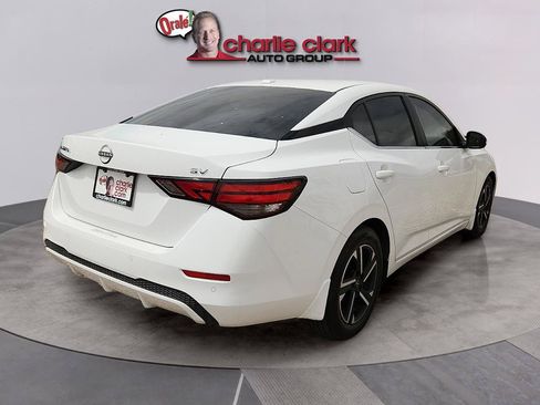 Used 2024 Nissan Sentra SV FWD image 5