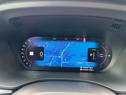 Certified 2025 Volvo XC60 T8 Ultra w/ Protection Package Premier image 18