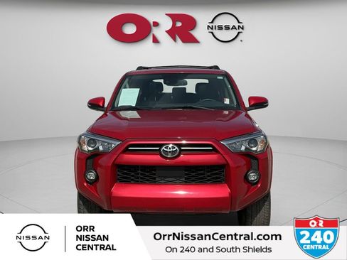 Used 2022 Toyota 4Runner SR5 Premium w/ Moonroof Package RWD image 2