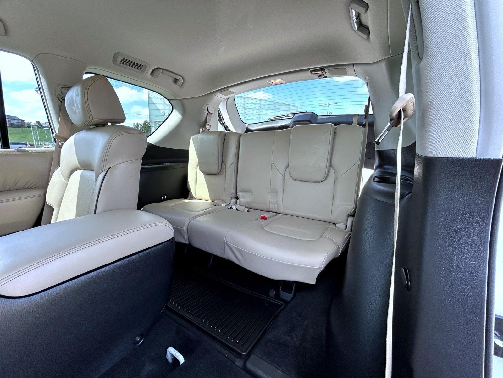 Used 2024 Nissan Armada SL w/ Captain's Chairs Package AWD/4WD image 20
