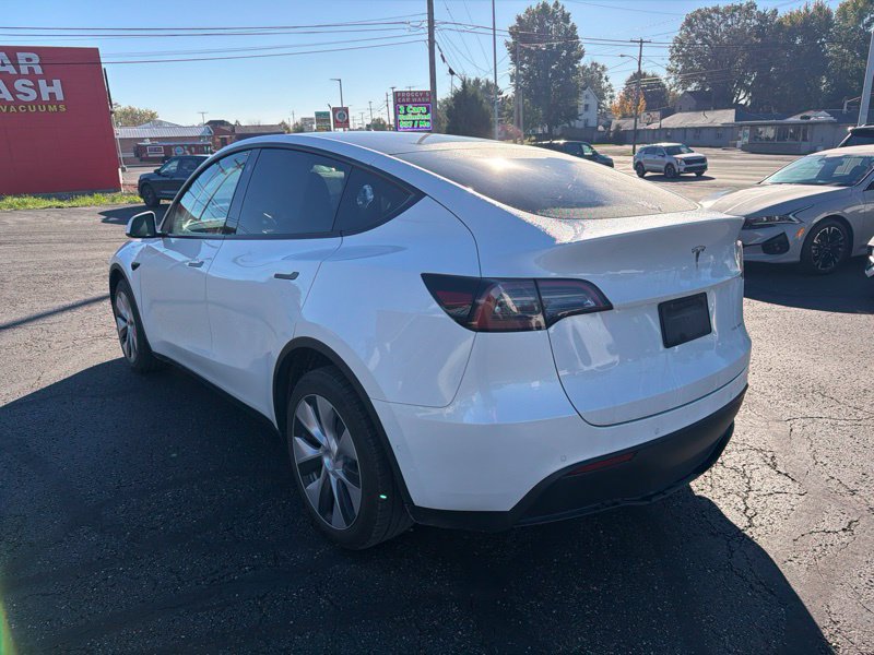 Used 2022 Tesla Model Y Long Range AWD/4WD image 5