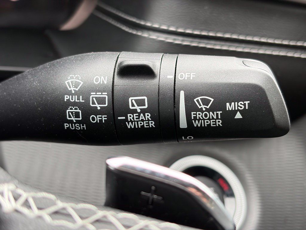 Used 2023 Jeep Grand Cherokee L Laredo w/ Luxury Tech Group I AWD/4WD image 31