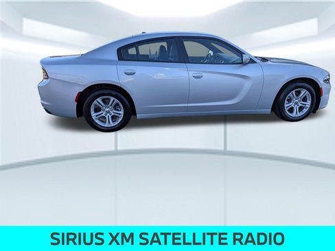 Used 2022 Dodge Charger SXT w/ Leather Interior Group image 8