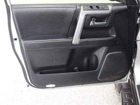 Used 2021 Toyota 4Runner SR5 Premium AWD/4WD image 12