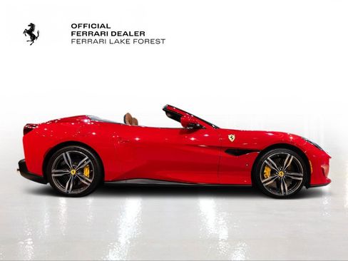 Certified 2019 Ferrari Portofino image 9