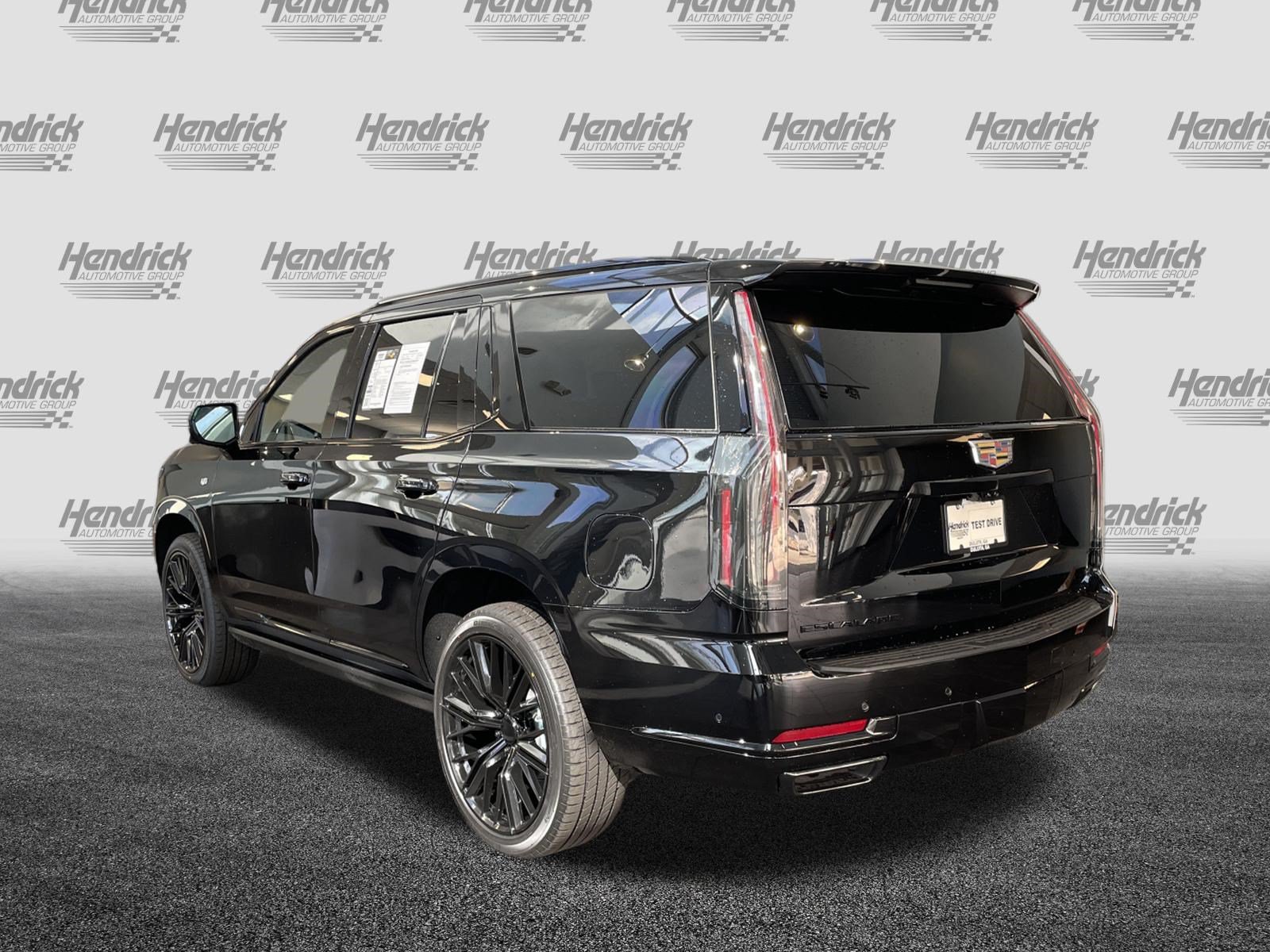 Used 2026 Cadillac Escalade Platinum Sport w/ LPO, ONYX Package AWD/4WD image 8