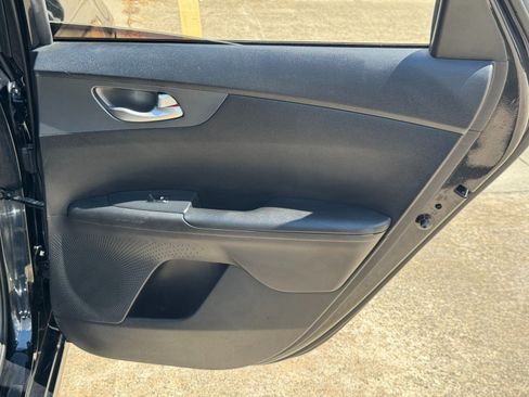 Used 2019 Kia Forte LXS FWD image 36