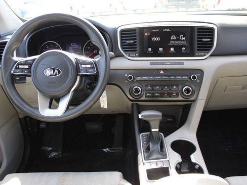 Used 2020 Kia Sportage LX image 14