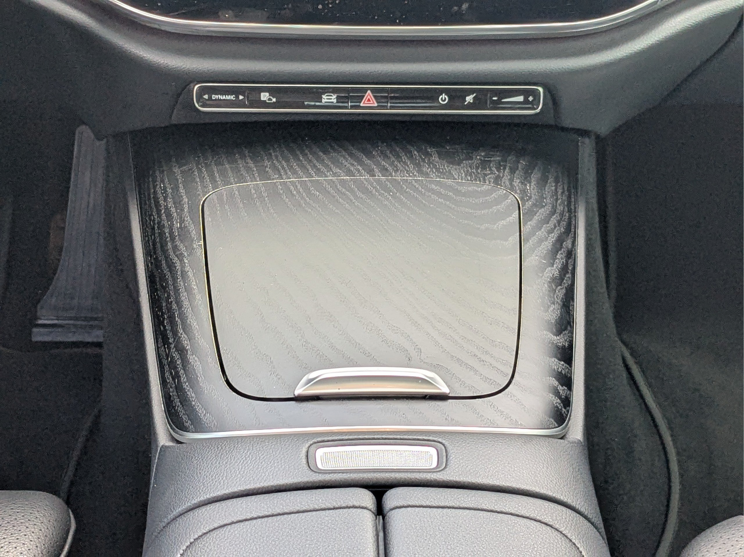 Used 2025 Mercedes-Benz E 350 4MATIC Sedan image 17