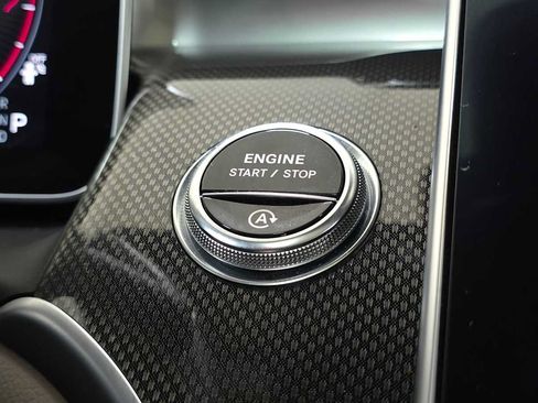 Used 2023 Mercedes-Benz GLC 300 4MATIC image 35