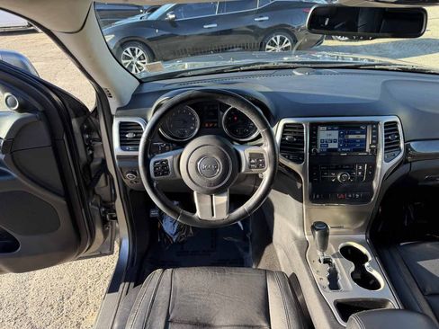 Used 2012 Jeep Grand Cherokee Laredo RWD image 10