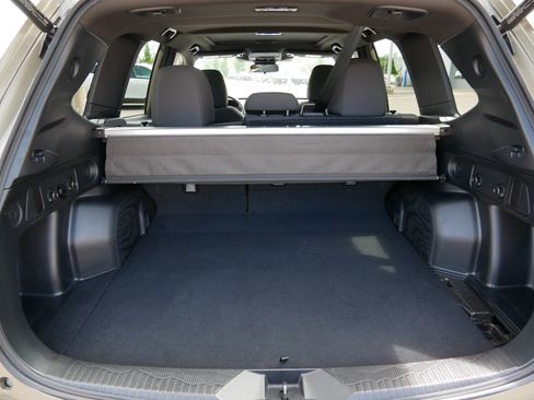 Certified 2025 Subaru Forester Premium AWD/4WD image 18
