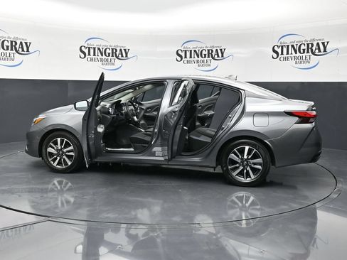 Used 2025 Nissan Versa SV FWD image 30