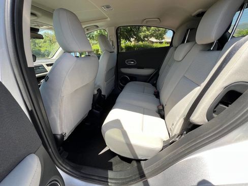 Used 2022 Honda HR-V EX image 11