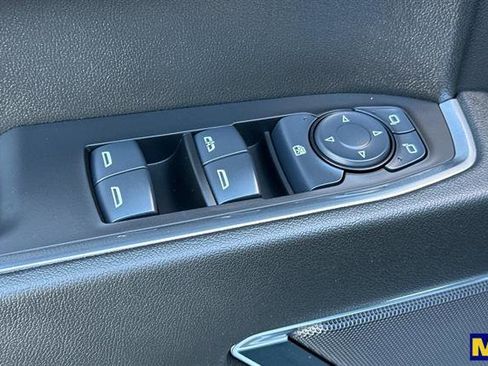 Used 2025 Chevrolet Silverado 1500 LT image 12