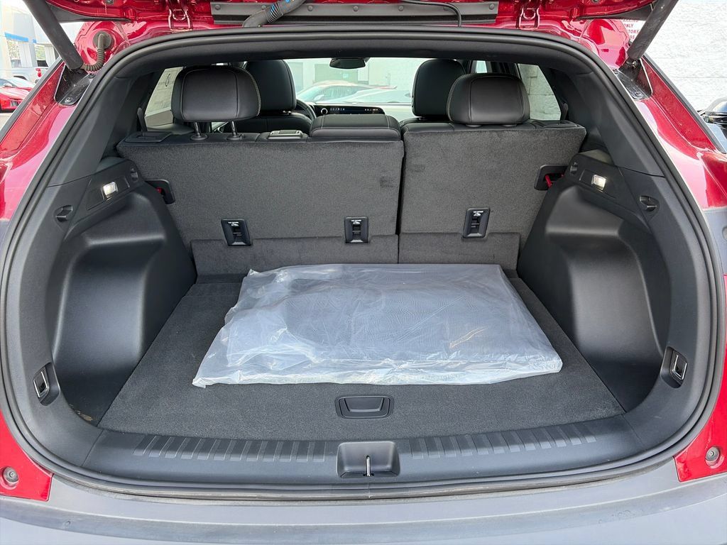 New 2025 Chevrolet Blazer EV LT AWD/4WD image 7