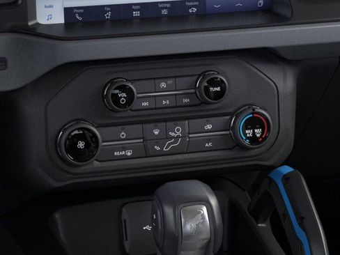 Used 2024 Ford Bronco Black Diamond image 41