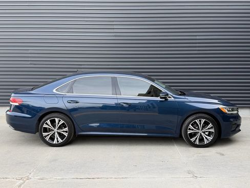 Used 2021 Volkswagen Passat 2.0T SE image 10