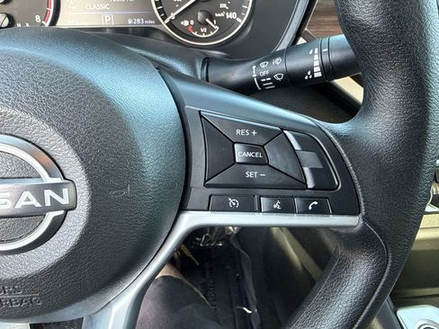 Used 2025 Nissan Altima 2.5 SV image 25