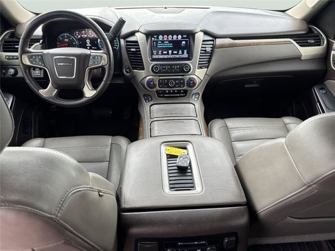 Used 2019 GMC Yukon XL Denali w/ Denali Ultimate Package RWD image 13