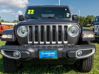 Used 2022 Jeep Gladiator Overland w/ Cold Weather Group