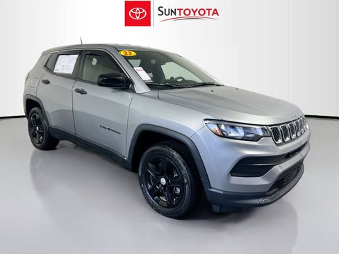 Used 2023 Jeep Compass Sport image 1