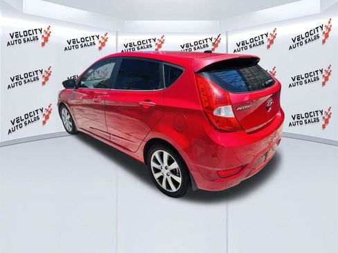 Used 2013 Hyundai Accent SE FWD image 5