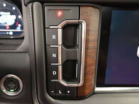 Used 2023 GMC Yukon XL Denali Ultimate AWD/4WD image 14
