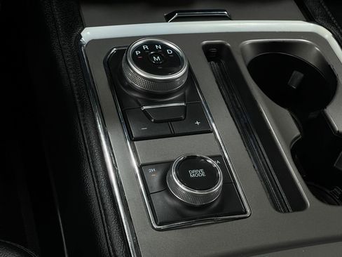 Used 2021 Ford Expedition XLT image 29