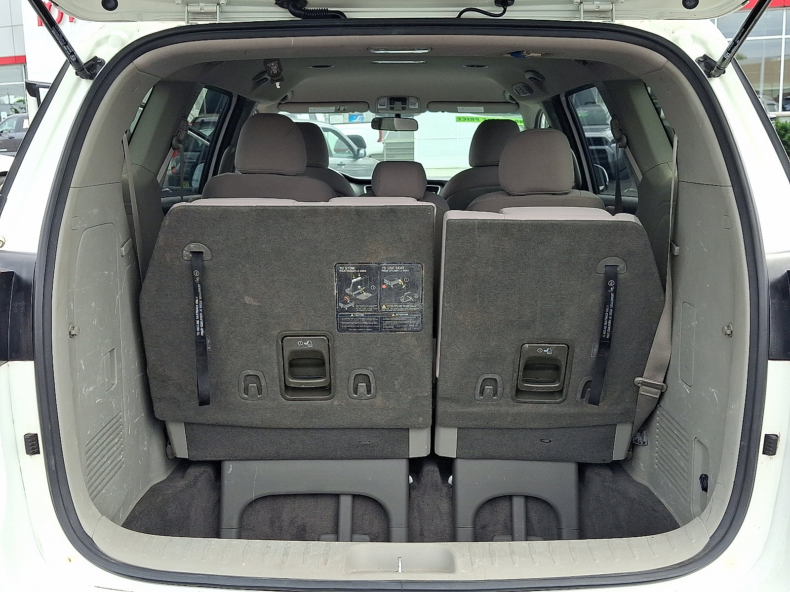 Used 2021 Kia Sedona LX FWD image 29