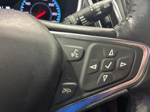 Used 2018 Chevrolet Equinox LT FWD image 21