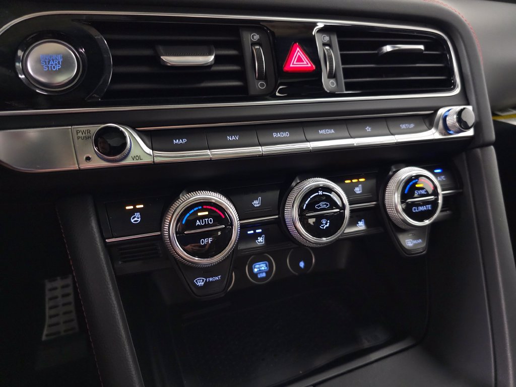 Used 2023 Genesis G70 2.0T w/ Sport Prestige Package AWD/4WD image 29