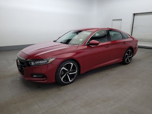 Used 2018 Honda Accord Sport image 2