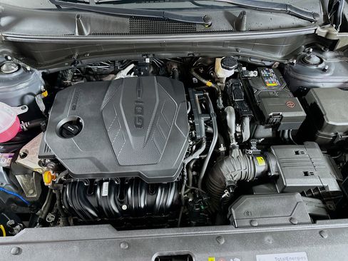 Used 2025 Kia Sportage LX image 30