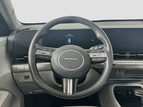 Used 2025 Hyundai Kona SEL FWD image 18