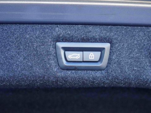 Certified 2022 BMW M550i xDrive w/ Executive Package image 39