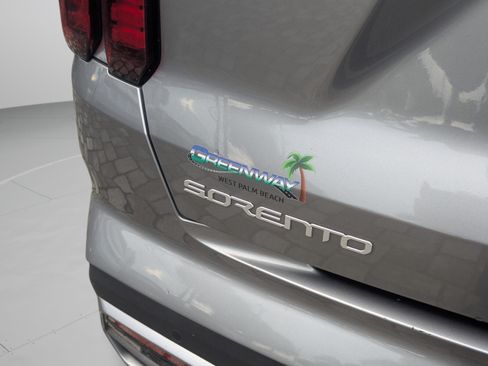 Certified 2024 Kia Sorento EX FWD image 18