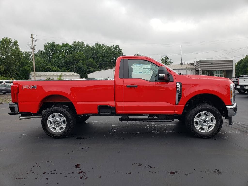 New 2026 Ford F250 XLT w/ FX4 Off-Road Package AWD/4WD image 3