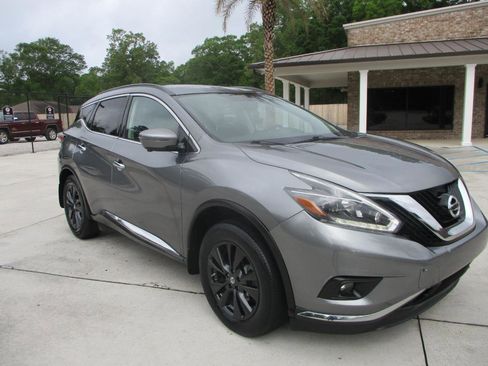 Used 2018 Nissan Murano SV w/ Premium Package image 2