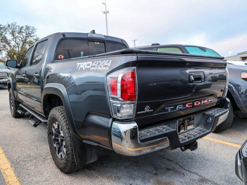 Used 2023 Toyota Tacoma TRD Off-Road image 9