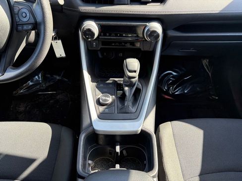 Certified 2025 Toyota RAV4 LE image 28