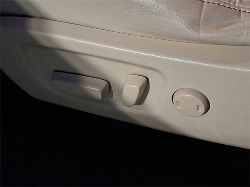 Used 2016 Toyota Highlander Plus image 20