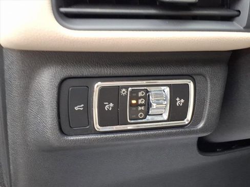 Certified 2025 Lincoln Corsair Premiere w/ Equipment Group 101A image 19