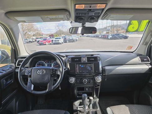 Used 2016 Toyota 4Runner Trail image 12