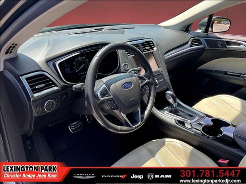 Used 2016 Ford Fusion Titanium AWD/4WD image 14