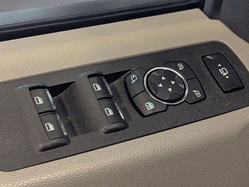 Certified 2020 Ford F250 XLT w/ XLT Premium Package image 13