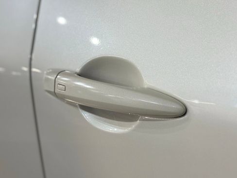 Used 2023 Nissan Rogue SV w/ SV Premium B Package image 14