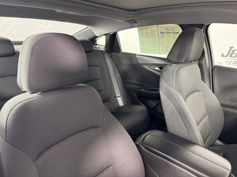 Used 2024 Chevrolet Malibu LT image 34