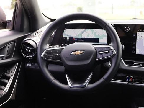 Used 2026 Chevrolet Equinox LT w/ Convenience Package II AWD/4WD image 25