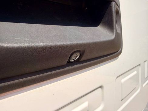 Used 2022 Chevrolet Colorado LT w/ Fleet Safety Package RWD image 18